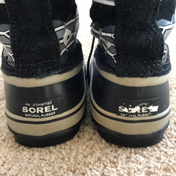Sorel SZ 7, men’s caribou black waterproof boots .
